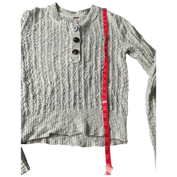 Free People Sweater | Knitted | Color Gray/Lt Green | Size Large - Picture 4 of 6